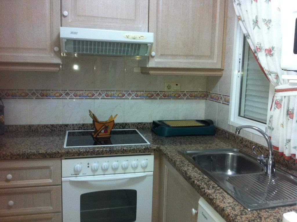 Apartamentos Arenales Del Sol III Arenales del Sol Quarto foto